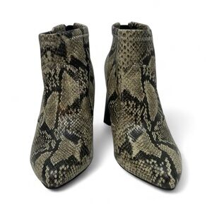 Franco Sarto Kortney Snake print booties New size 9